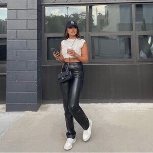BLACK LEATHER PANTS